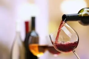 NAVIGATING THE .WINE AND .VIN NEW GTLD DOMAIN NAMES