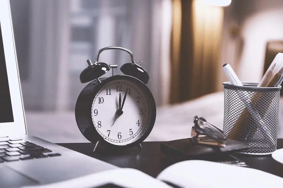 SOCIAL POSTING: WHAT’S TOO MUCH AND WHAT’S TOO LITTLE?