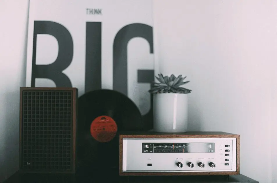 7 TIPS FOR CREATING A SUCCESSFUL BUSINESS PODCAST