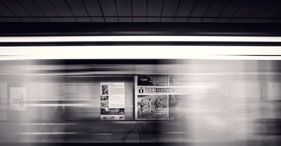 WHY PRINT ADVERTISING VS DIGITAL MARKETING IS A MISTAKE
